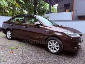 Toyota Axio G Grade 2016 Car (Used)