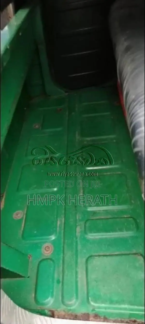Bajaj 4 stroke 2009 Three Wheel (Used)