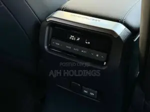 Toyota Land Cruiser LC250 VX 2025 SUV (Used)