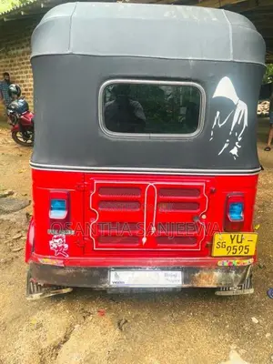 Bajaj 4stok 2011 Three Wheel (Used)