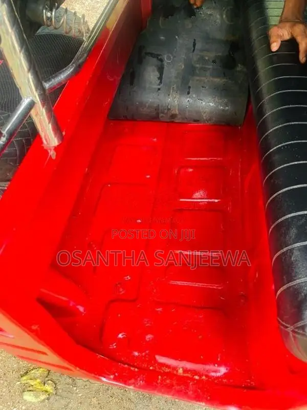 Bajaj 4stok 2011 Three Wheel (Used)