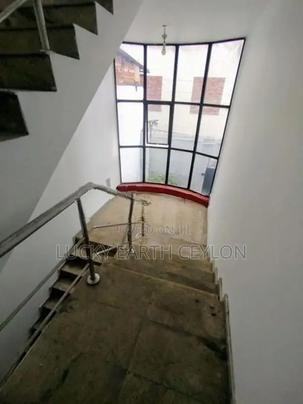 Colombo 3, Unfurnished,3 Story Commercial property For Rent (MG1387)