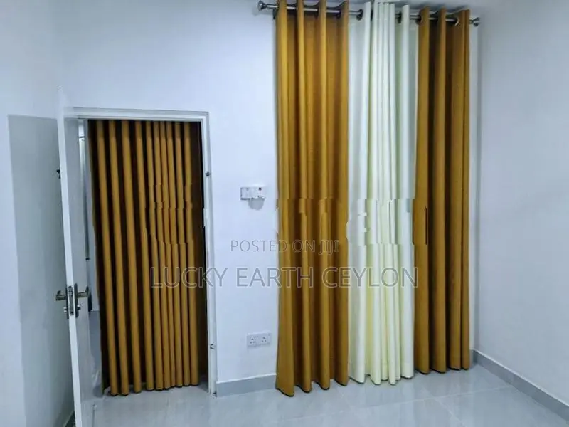 Koswatta, Battarmulla , Unfurnished 1ST Floor House For Rent (MG1392)