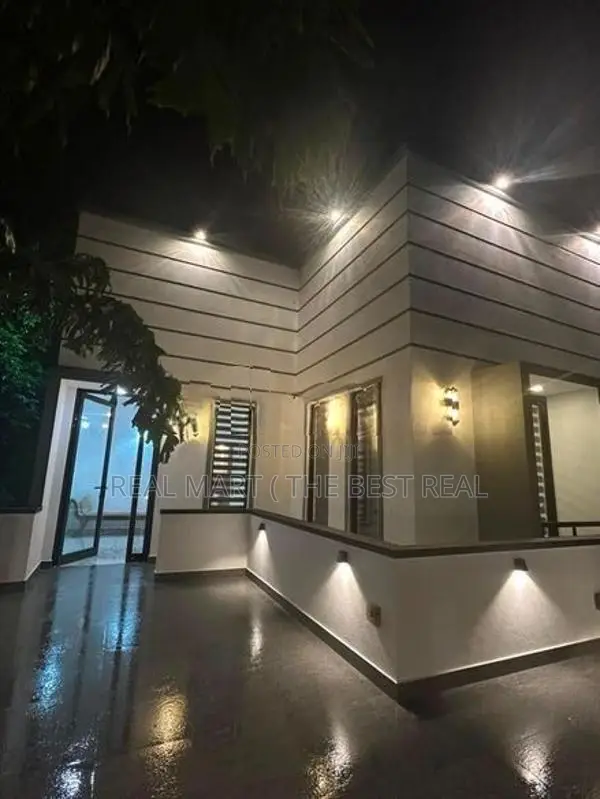 WELIGAMA : 5-AC-BR (10P) LUXURY VILLA FOR SALE