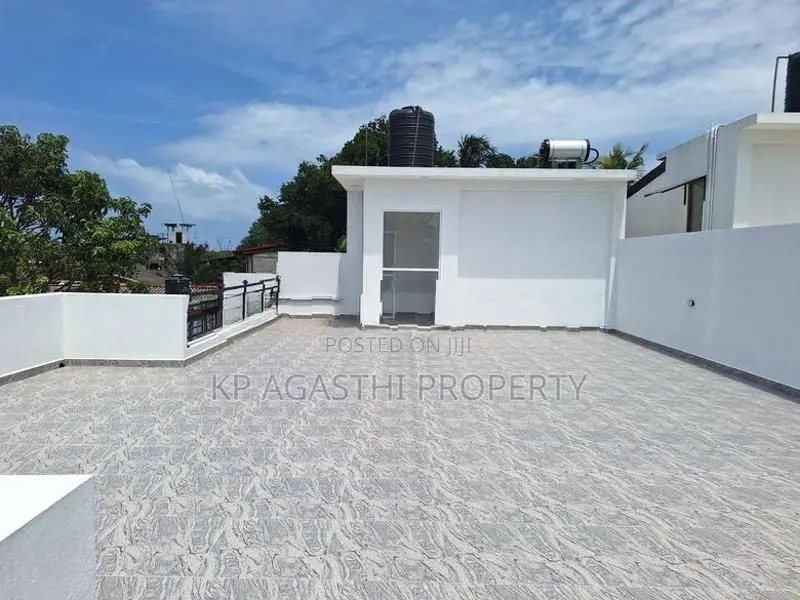 brand new luxury house for sale in piliyandala