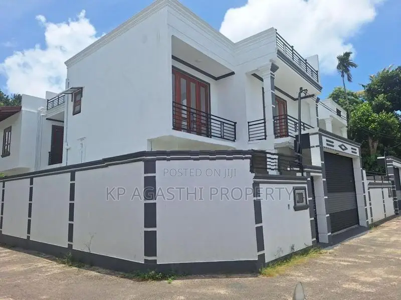 brand new luxury house for sale in piliyandala