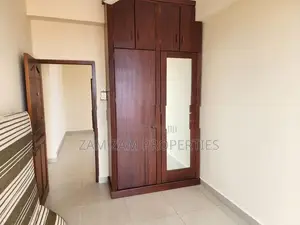 Luxury Sea View Apartment For Sale in Colombo 4