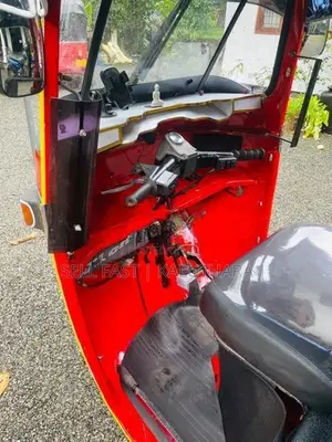 Bajaj RE 2008