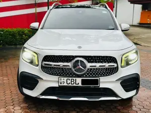 Mercedes Benz GLB 200 Premium Plus 2020