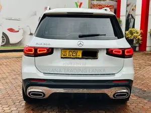 Mercedes Benz GLB 200 Premium Plus 2020