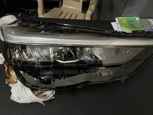 Honda Vezel Headlight j3