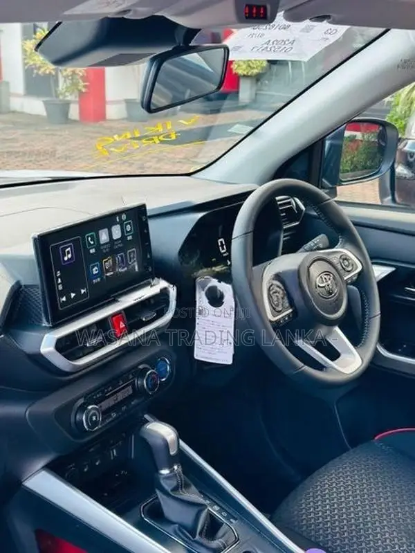 Toyota Raize Z Hybrid B/N Exchang 2026