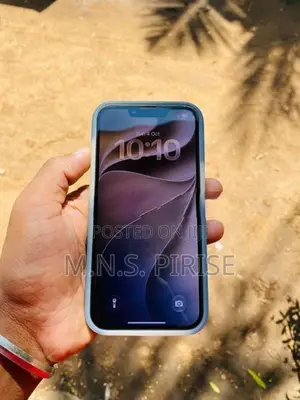 Apple iPhone 13 (Used)