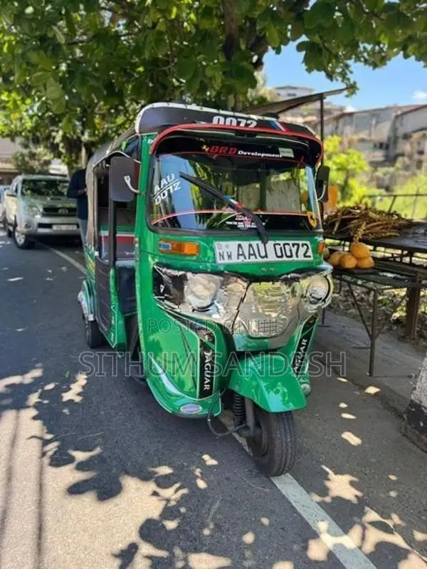 Bajaj RE 2014