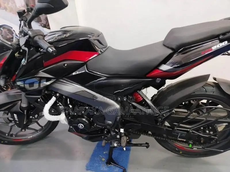 Bajaj Pulsar NS200 2026