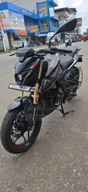 Bajaj Pulsar N160 2025