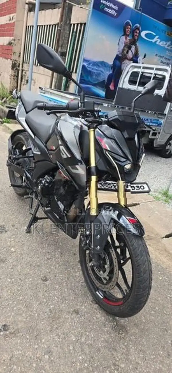 Bajaj Pulsar N160 2025