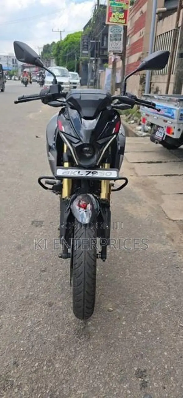 Bajaj Pulsar N160 2025