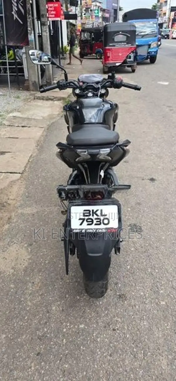 Bajaj Pulsar N160 2025