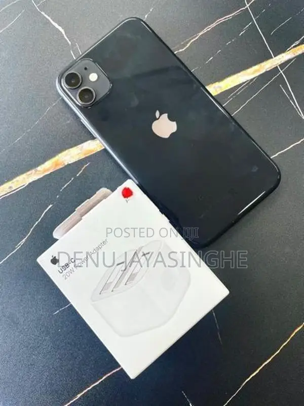 Apple iPhone 11 64GB (Used)