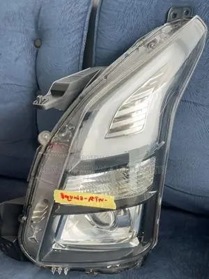 Suzuki Wagon R Stingray Headlight