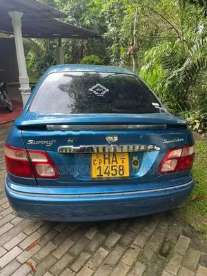 Nissan Sunny 2000