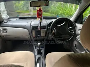 Nissan Sunny 2000