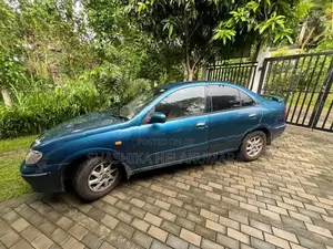 Nissan Sunny 2000