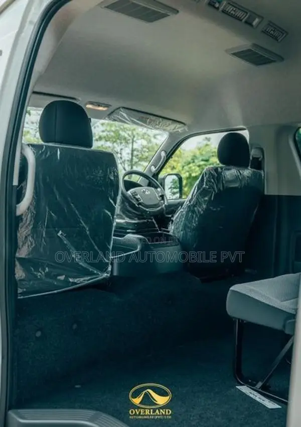 Toyota Hiace 223 Super GL 2 2024