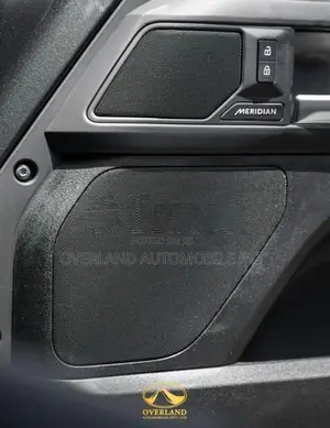 Land Rover Defender X DYNAMIC SE 2025