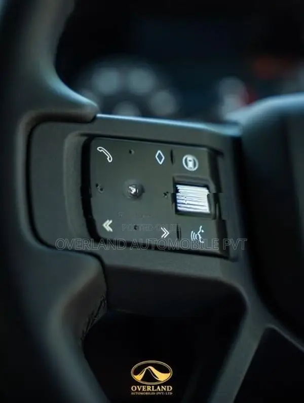 Land Rover Defender X DYNAMIC SE 2025