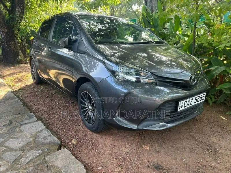Toyota Vitz F 2016