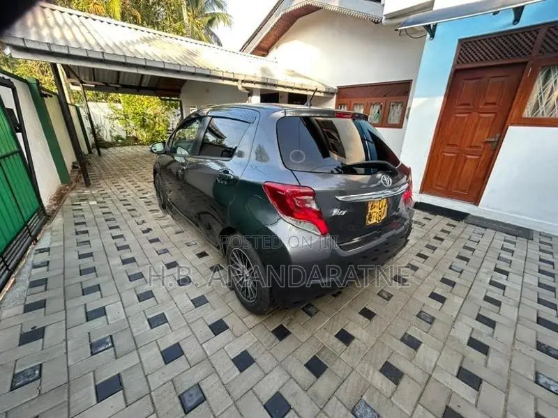 Toyota Vitz F 2016