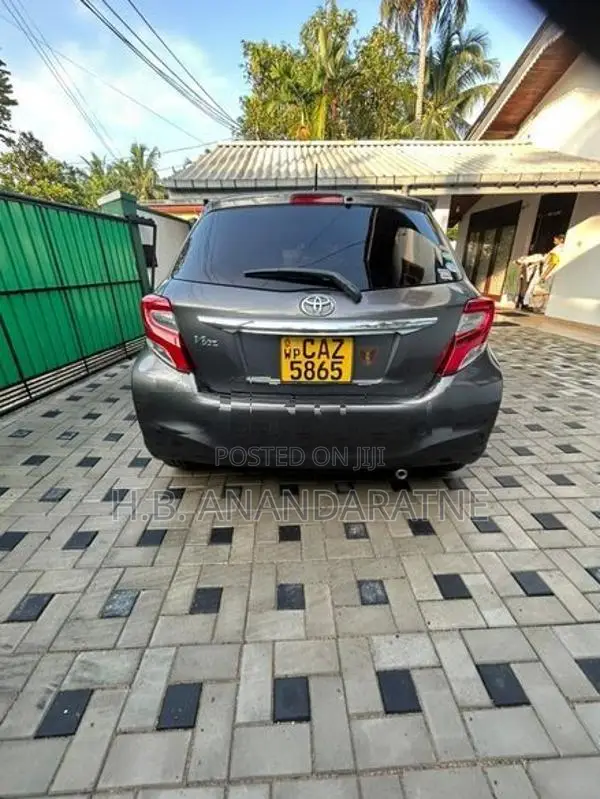 Toyota Vitz F 2016