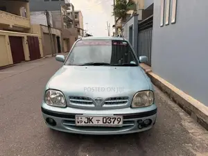 Nissan March 2001