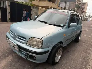 Nissan March 2001
