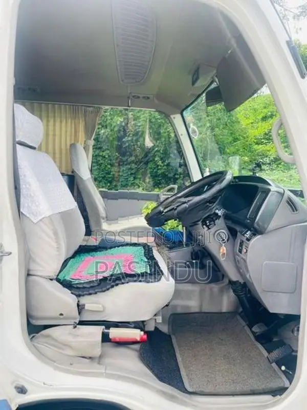 Toyota Coaster 2008