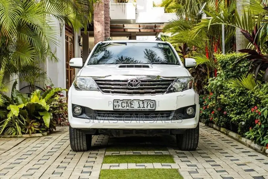 Toyota Fortuner 2014