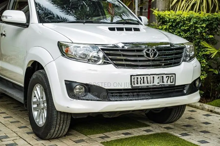 Toyota Fortuner 2014
