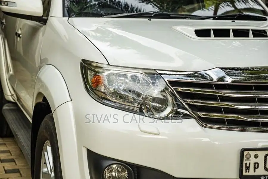 Toyota Fortuner 2014