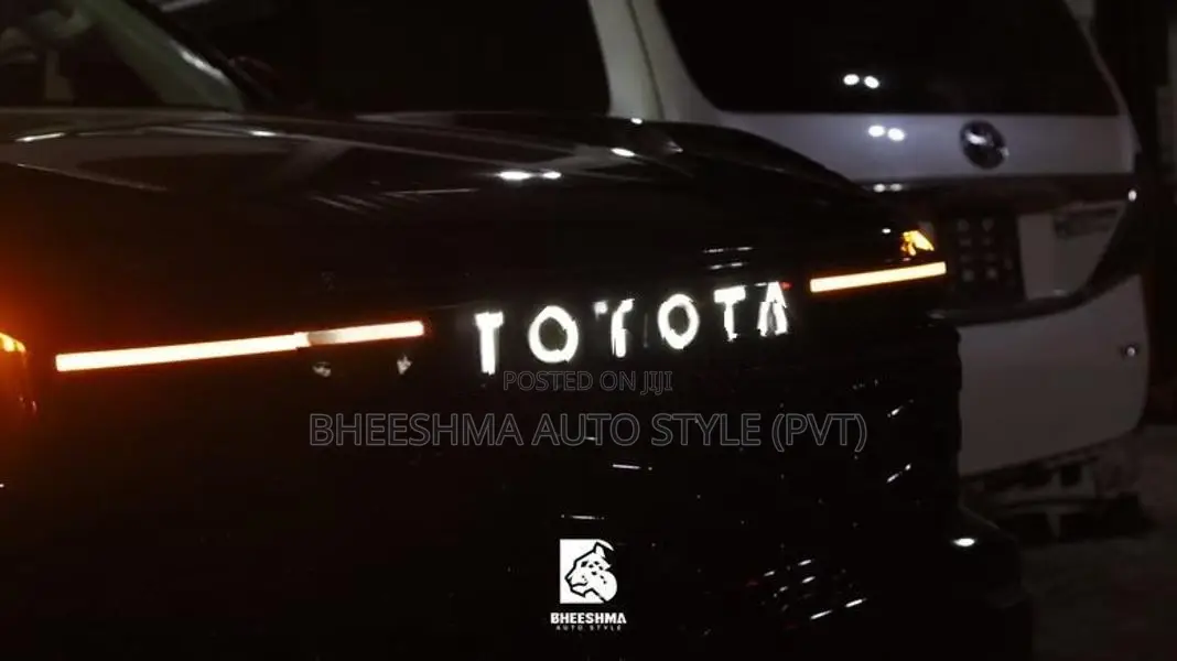 Toyota Hilux Travo 2026 Grill Logo Light