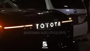 Toyota Hilux Travo 2026 Grill Logo Light