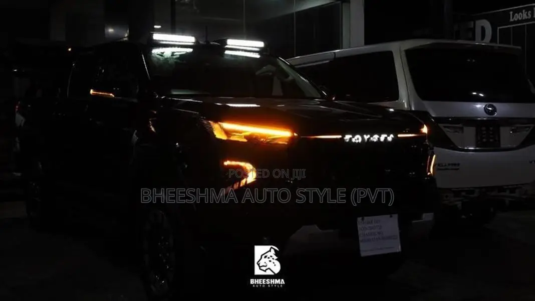 Toyota Hilux Travo 2026 Grill Logo Light