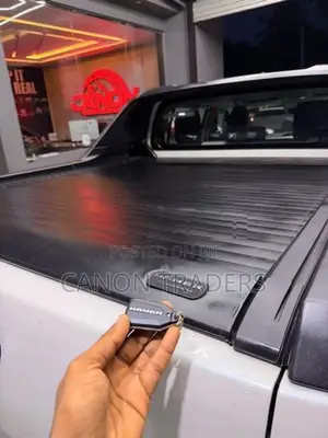 Hilux 2020 Hamer Electric Roll Shutter & Bar