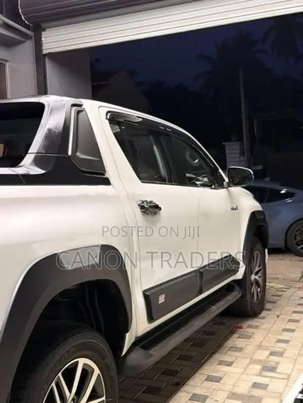 Hilux 2020 Hamer Electric Roll Shutter & Bar