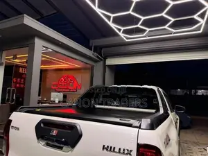Hilux 2020 Hamer Electric Roll Shutter & Bar