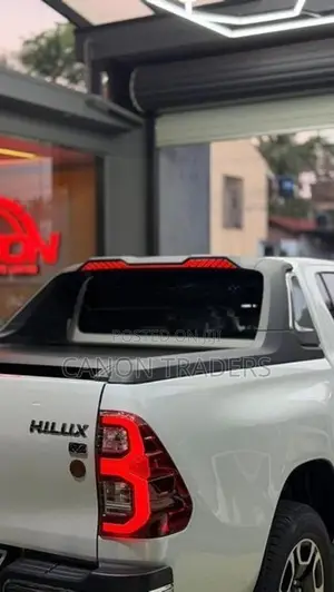 Hilux LED Roll Bar