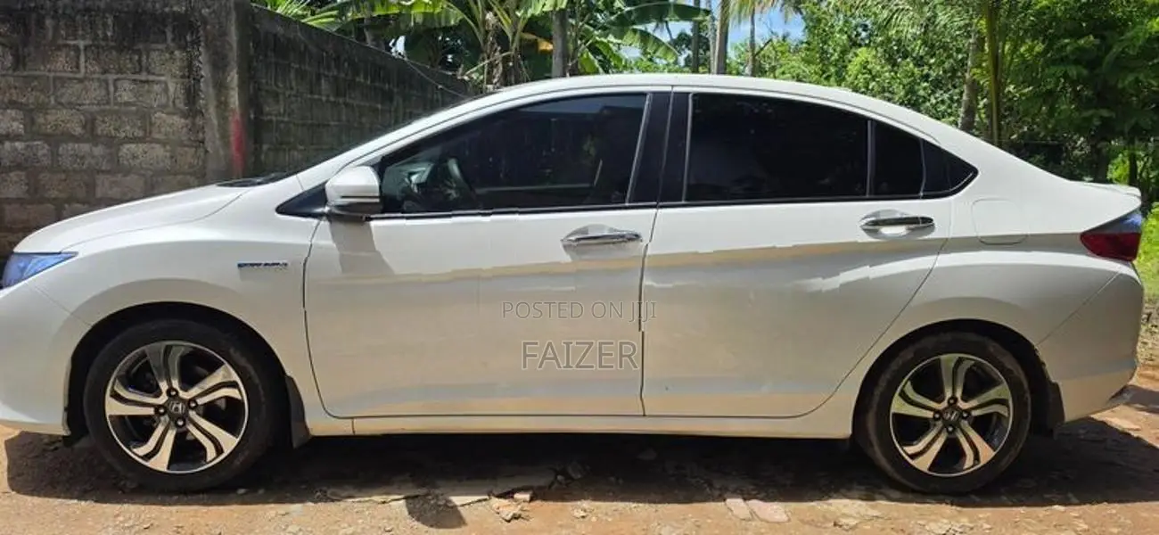 Honda Grace 2017