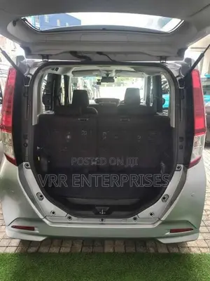 Toyota Roomy 2023