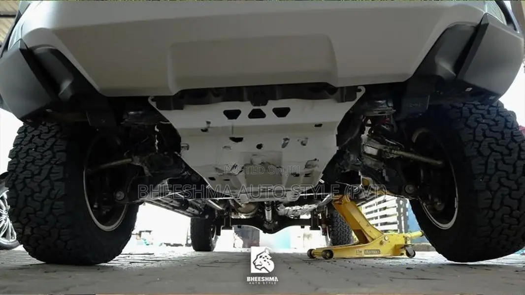 TOYOTA HILUX FULL UNDER GUARD